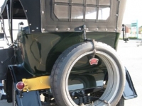 rear-view-1913-cadillac